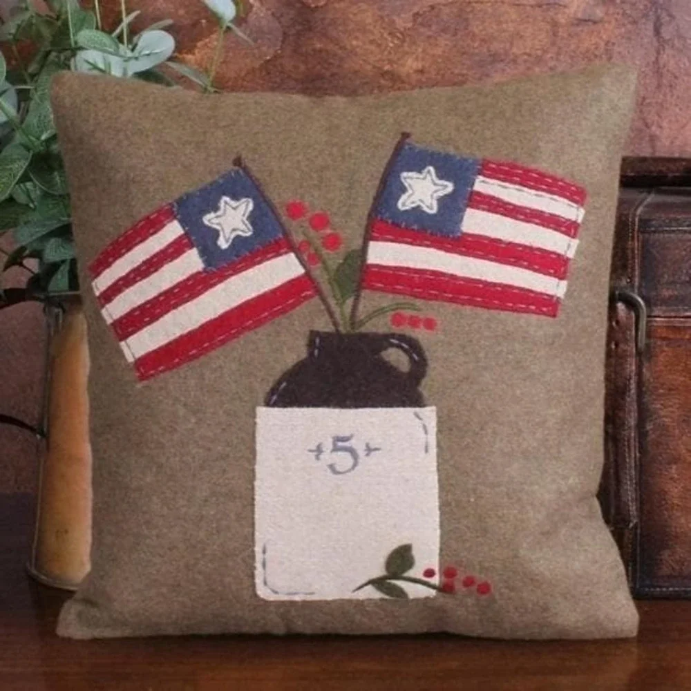 Primitive Colonial Farmhouse American Flag & Crock Wool Felt Pillow 14